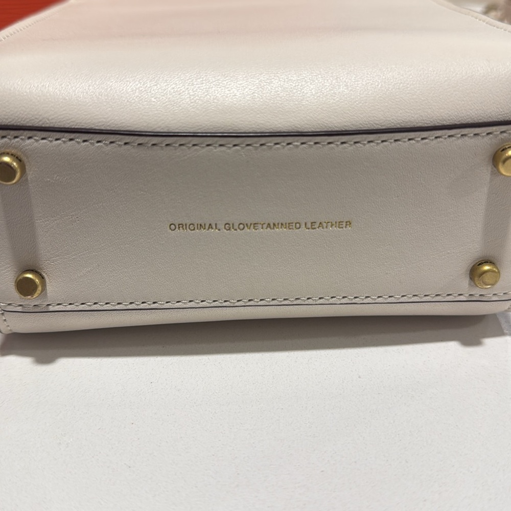 Coach Mini Cashin Tote BNWT Chalk $250 - Picture 2 of 4